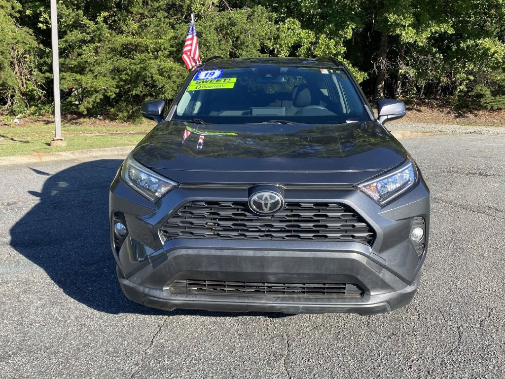 Used 2019 Toyota RAV4 XLE FWD image 7
