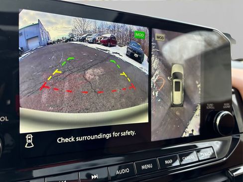 New 2025 Nissan Pathfinder Platinum w/ Lighting Package (N92) image 32