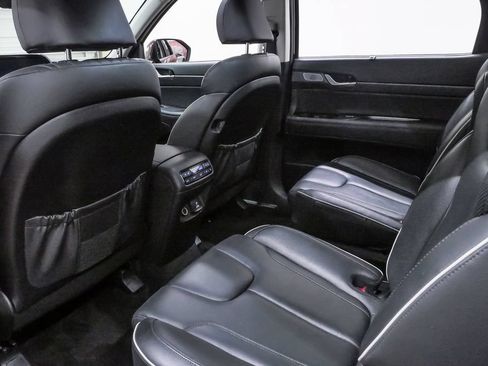 Certified 2024 Hyundai Palisade Limited FWD image 11