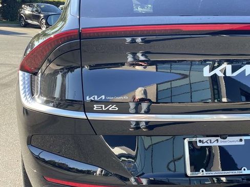 New 2025 Kia EV6 Wind image 10