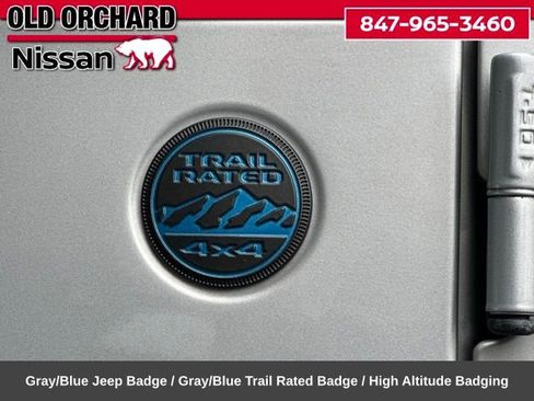 Used 2023 Jeep Wrangler Unlimited Sahara AWD/4WD image 11