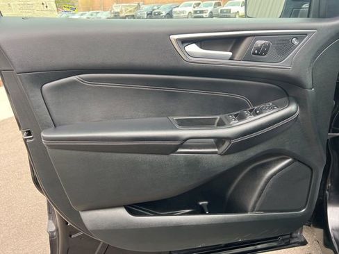 Used 2023 Ford Edge Titanium w/ Class II Trailer Tow Package image 21