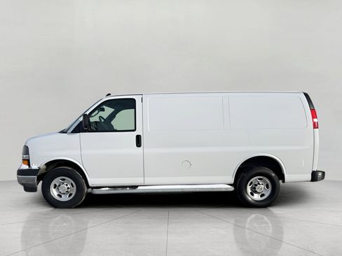 Used 2024 Chevrolet Express 2500 w/ Driver Convenience Package image 5