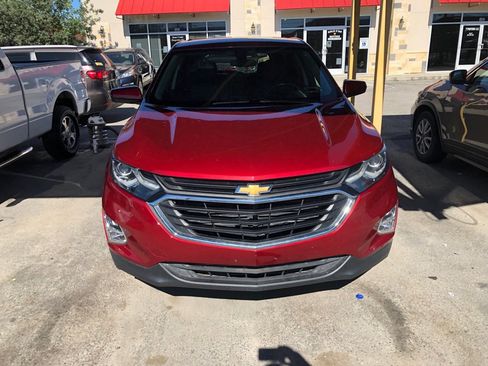 Used 2019 Chevrolet Equinox LT image 1