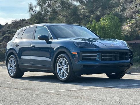 Certified 2024 Porsche Cayenne S image 10