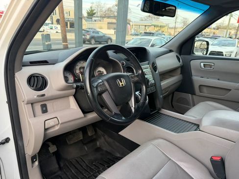 Used 2010 Honda Pilot EX-L image 12