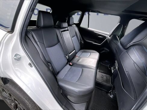 Used 2022 Toyota RAV4 XSE w/ XSE Grade Weather Package AWD/4WD image 25