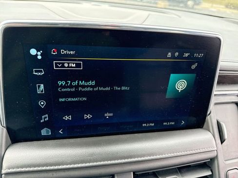 Used 2023 Chevrolet Suburban LT image 16