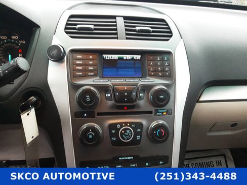 Used 2014 Ford Explorer 4WD image 16