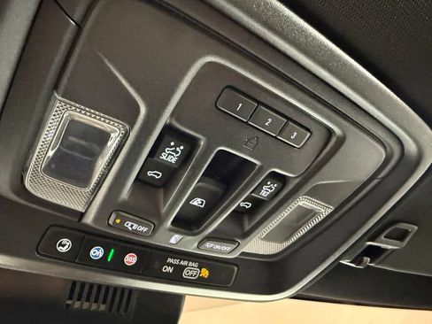 Used 2025 GMC Sierra 2500 AT4 AWD/4WD image 38