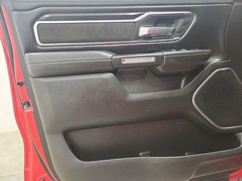 Used 2024 RAM 1500 Laramie image 19