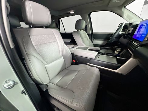 Used 2024 Toyota Sequoia Limited image 31