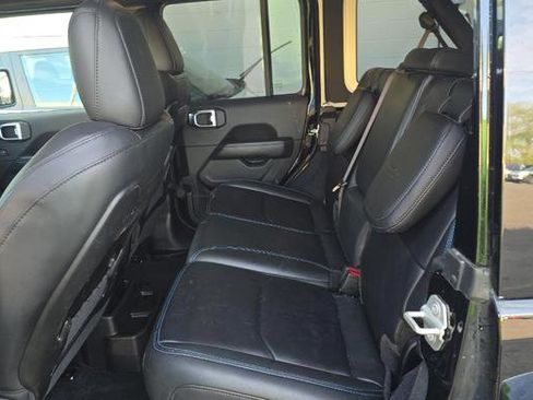 Used 2024 Jeep Wrangler Unlimited Rubicon 4xe AWD/4WD image 9