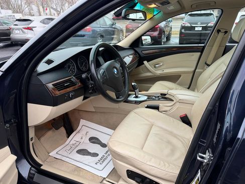 Used 2009 BMW 528i xDrive Sedan image 10