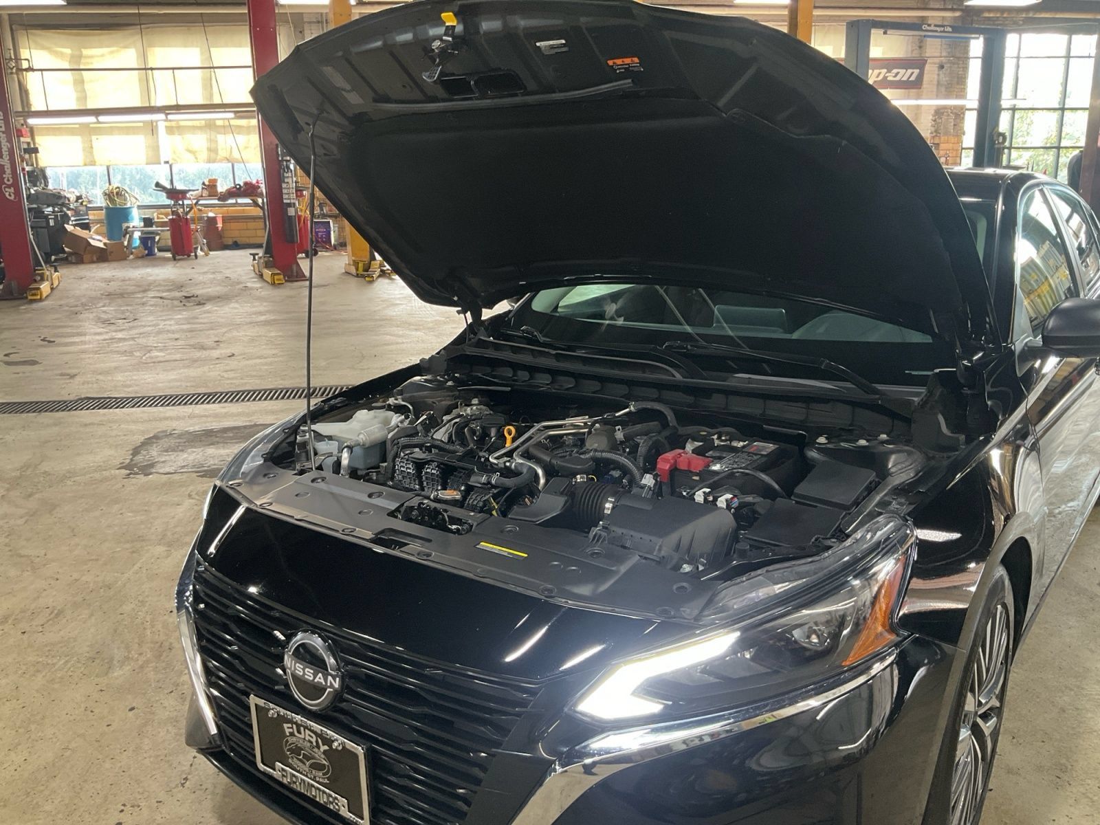 Used 2025 Nissan Altima 2.5 SV FWD image 32