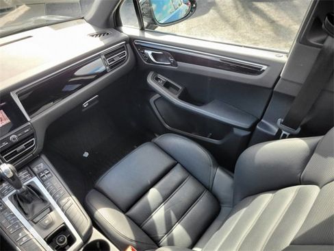 Used 2020 Porsche Macan S image 12