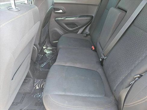 Used 2019 Chevrolet Trax LS w/ LPO, Protection Package FWD image 17