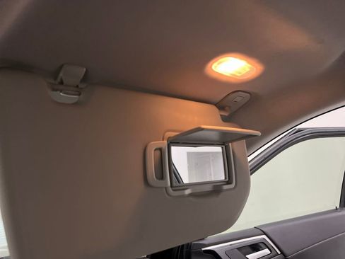 Used 2023 Mitsubishi Outlander SE image 70