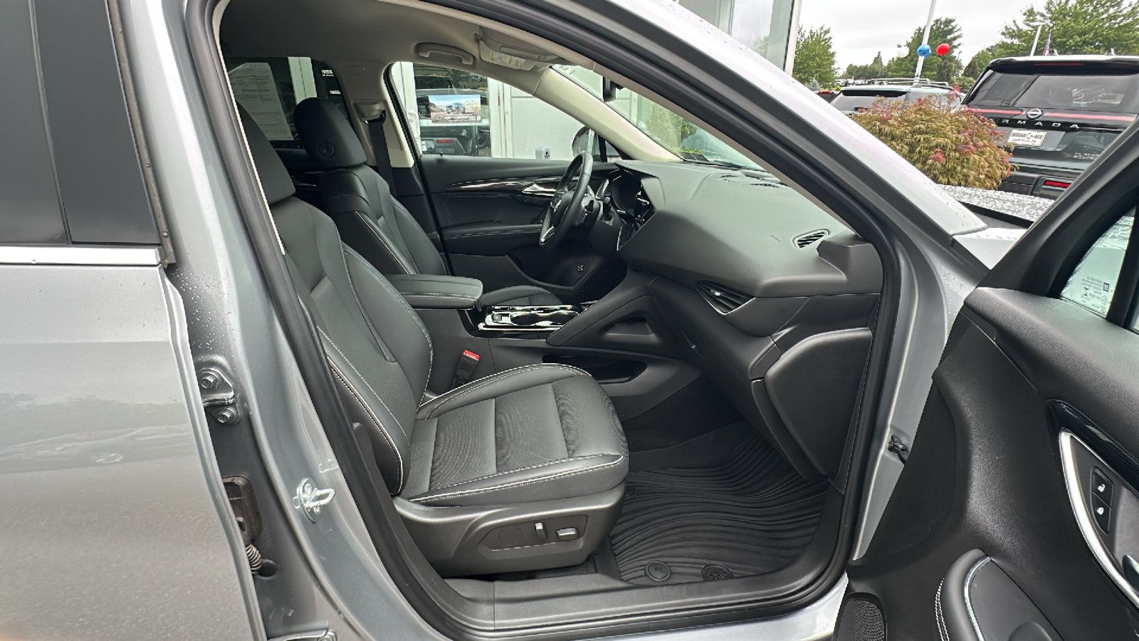 Used 2023 Buick Envision Essence AWD/4WD image 23