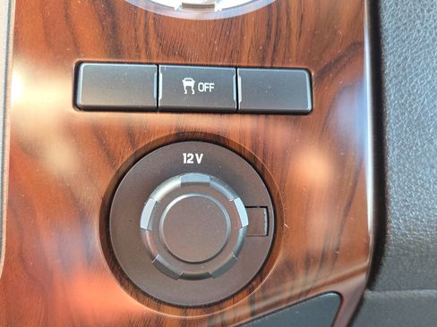 Used 2011 Ford F250 Lariat w/ Lariat Interior Pkg image 61