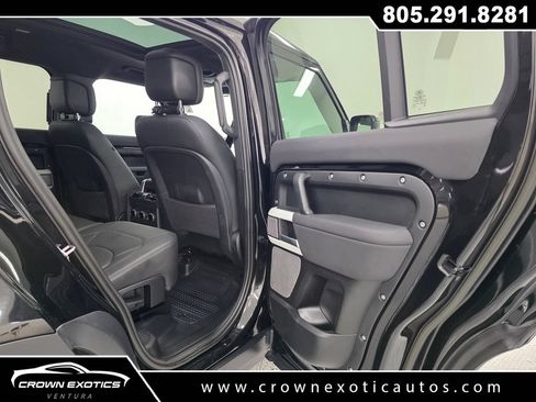 Used 2023 Land Rover Defender 130 SE AWD/4WD image 17
