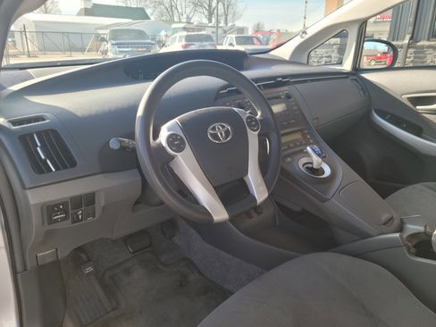 Used 2011 Toyota Prius Five image 9