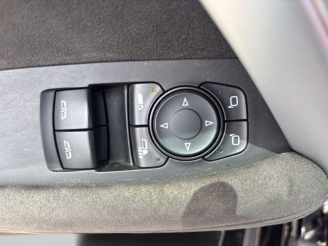 Used 2018 Chevrolet Camaro ZL1 RWD image 11