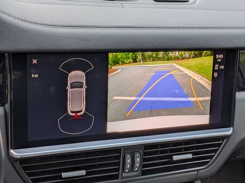 Certified 2023 Porsche Cayenne GTS AWD/4WD image 17