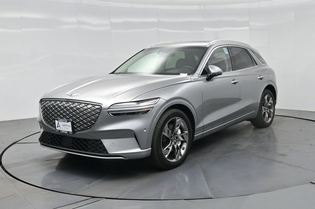 Used 2025 Genesis Electrified GV70 w/ Prestige Package AWD/4WD image 5