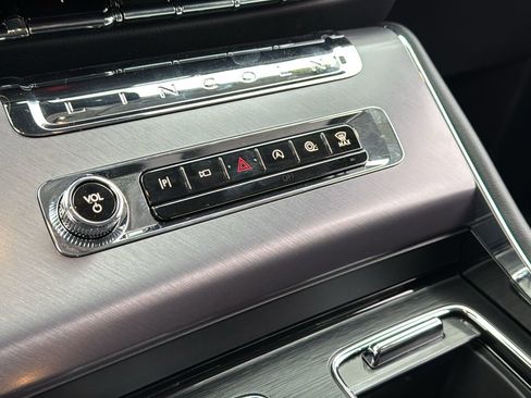 New 2026 Lincoln Aviator AWD image 21