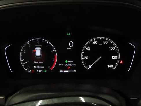 Used 2023 Honda Pilot TrailSport image 14