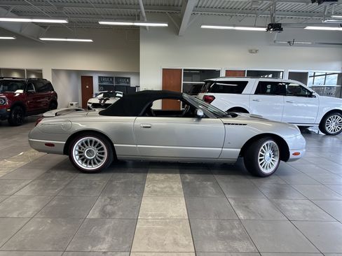 Used 2004 Ford Thunderbird Deluxe image 13