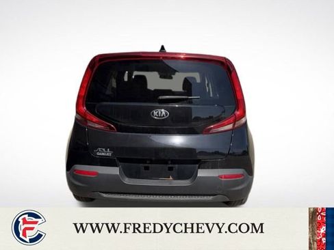 Used 2020 Kia Soul LX FWD image 6