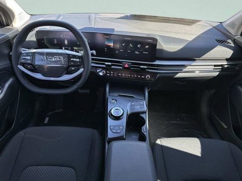 New 2026 Kia Sportage S image 9