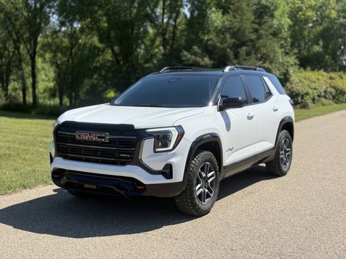 Used 2026 GMC Terrain AT4 AWD/4WD image 2