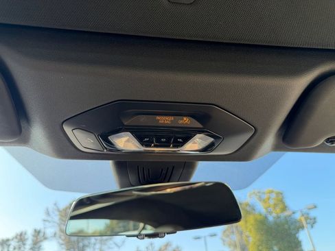 Used 2024 BMW 430i Convertible image 23