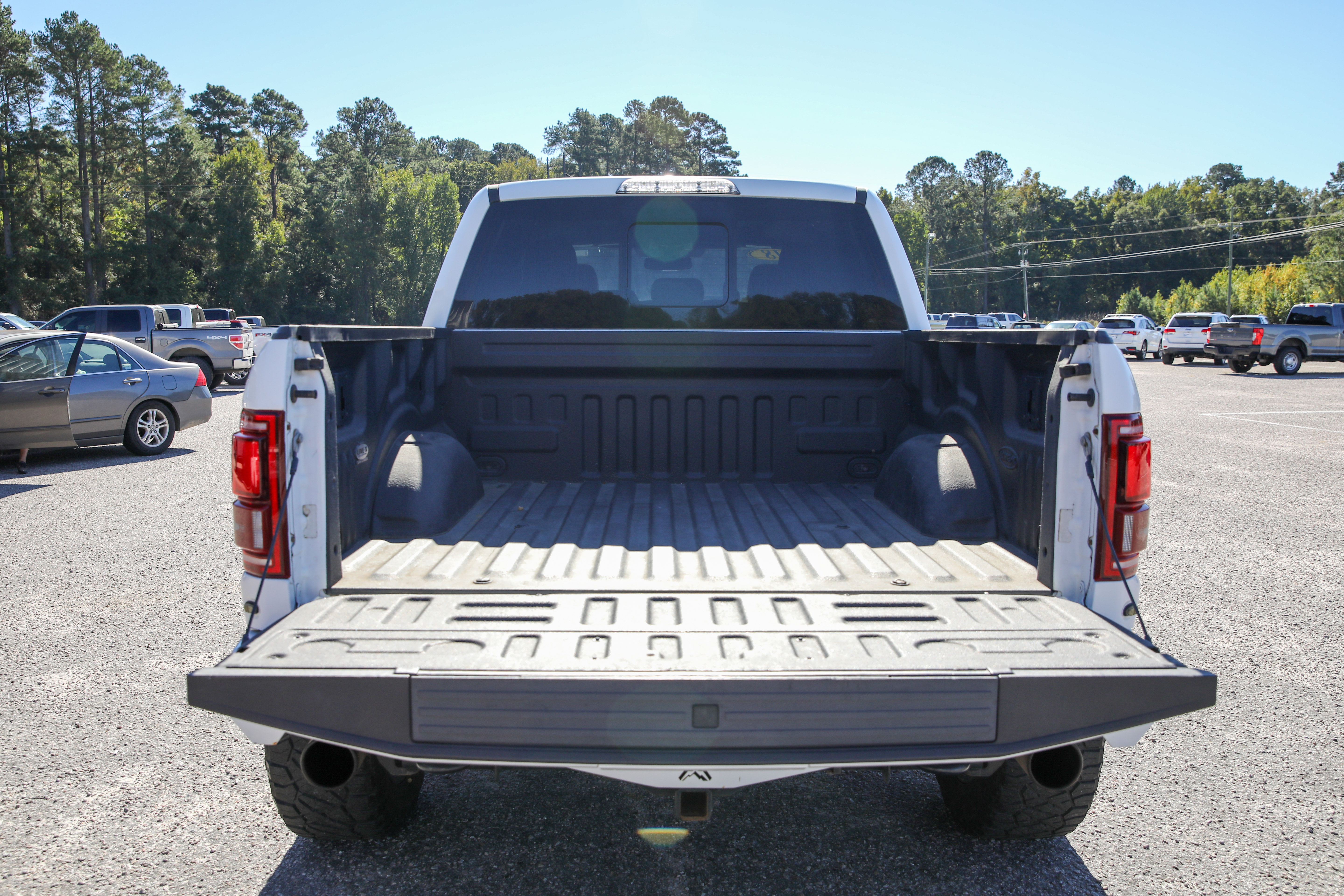 Used 2018 Ford F150 Raptor w/ Equipment Group 802A Luxury AWD/4WD image 8