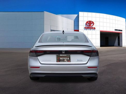Used 2024 Honda Accord Sport image 12