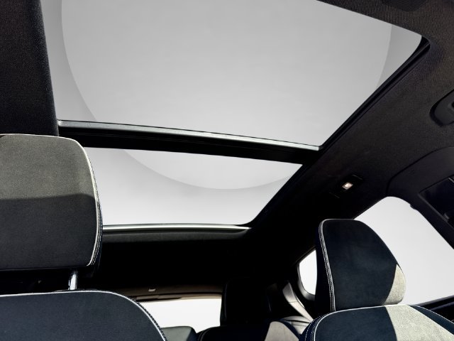 Certified 2023 Volvo XC40 B5 Plus w/ Climate Package AWD/4WD image 19