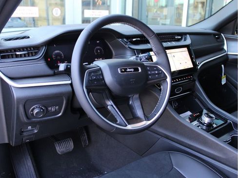 New 2026 Jeep Grand Cherokee L 4WD image 11