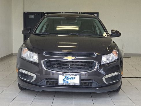 Used 2015 Chevrolet Cruze LT FWD image 2