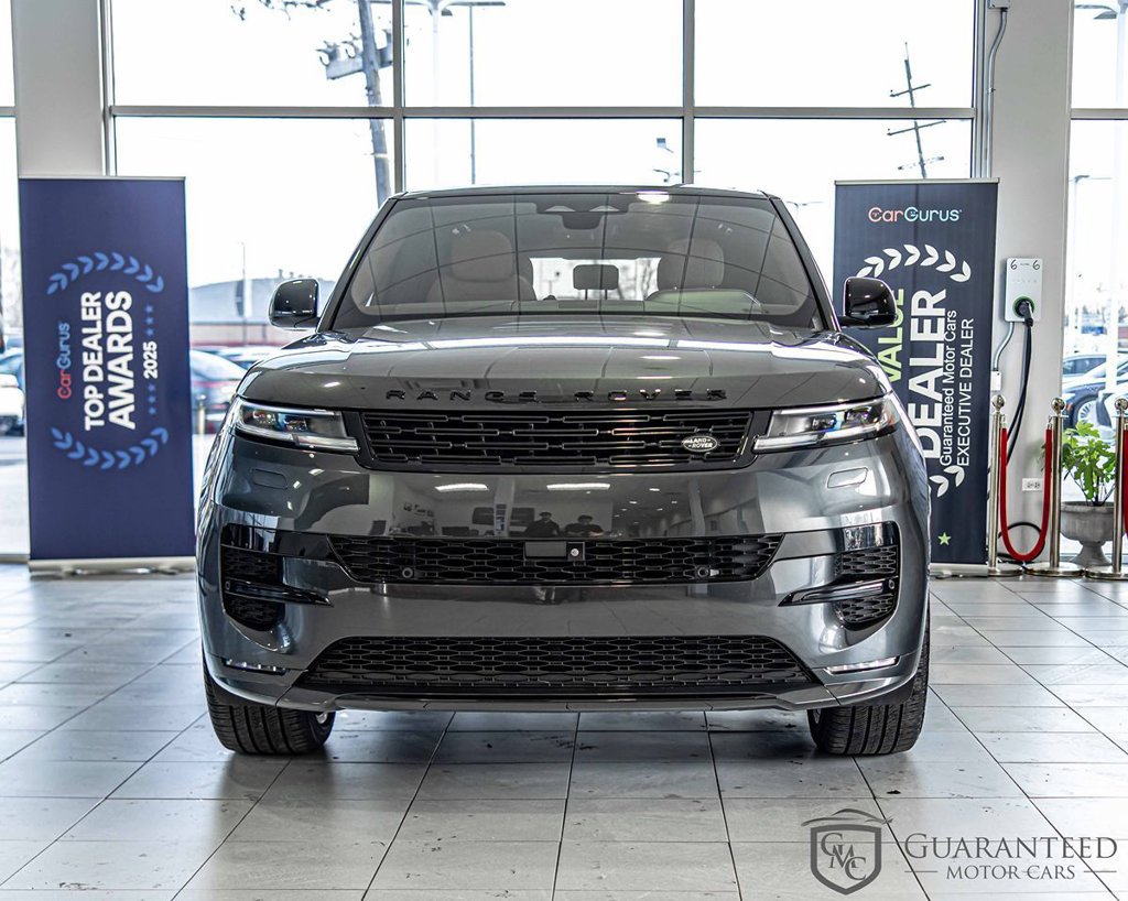 Used 2024 Land Rover Range Rover Sport Dynamic SE AWD/4WD image 2