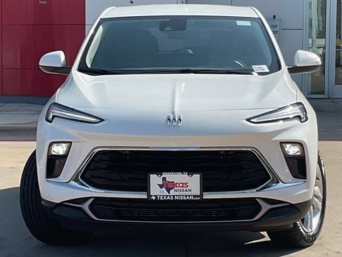 Used 2025 Buick Encore GX Preferred FWD image 2