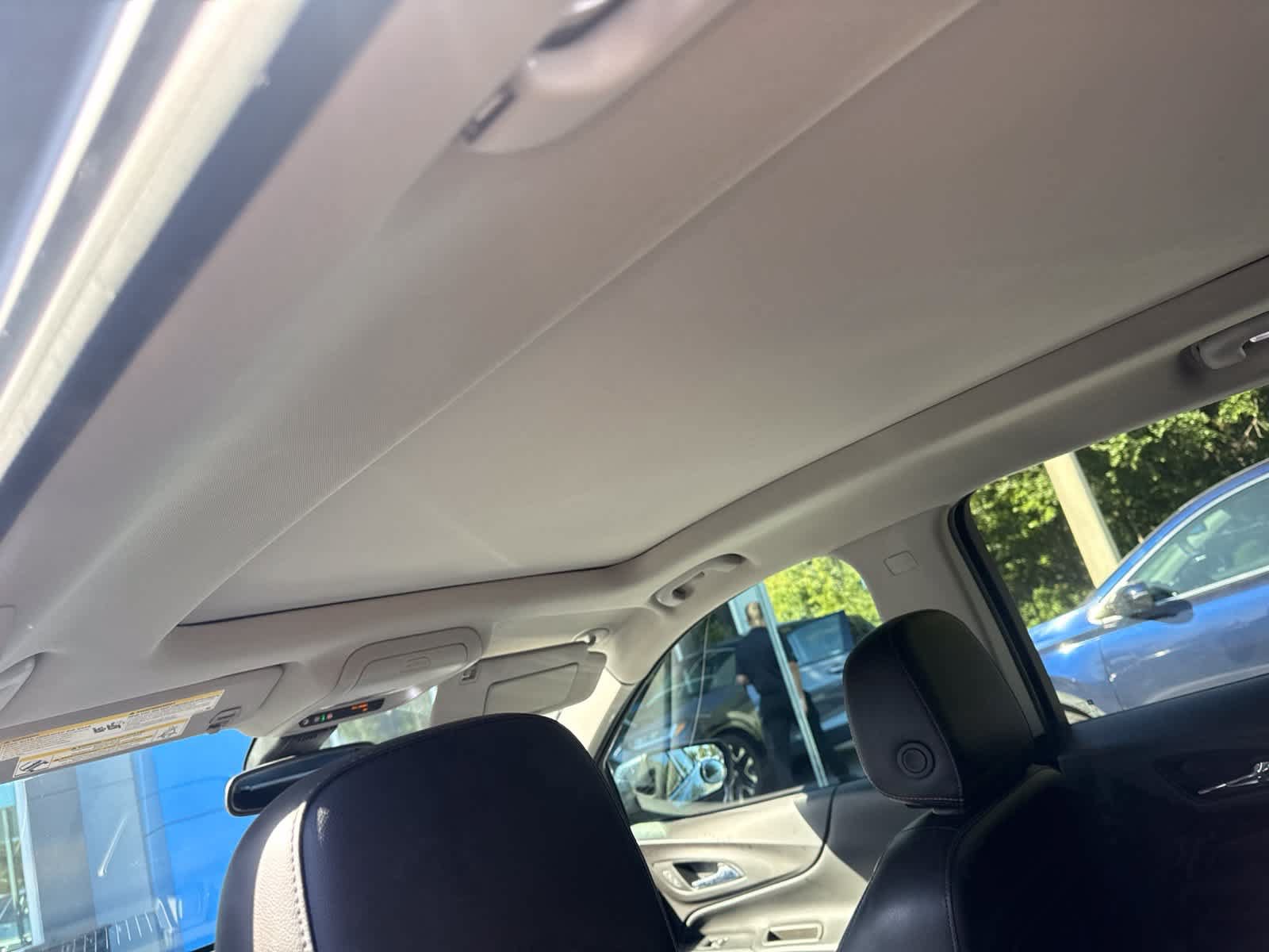 Used 2018 Chevrolet Equinox Premier FWD image 12