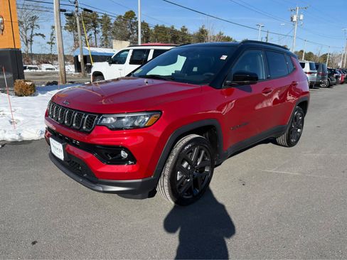 Used 2026 Jeep Compass Limited AWD/4WD image 4