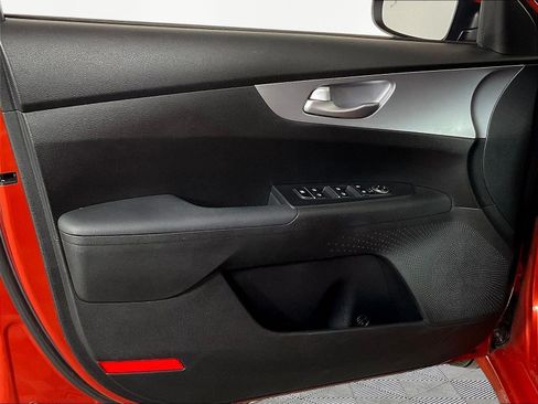 Used 2023 Kia Forte LXS w/ LXS Technology Package FWD image 19