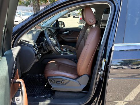 Used 2018 Audi Q7 3.0T Prestige w/ Prestige Package AWD/4WD image 9