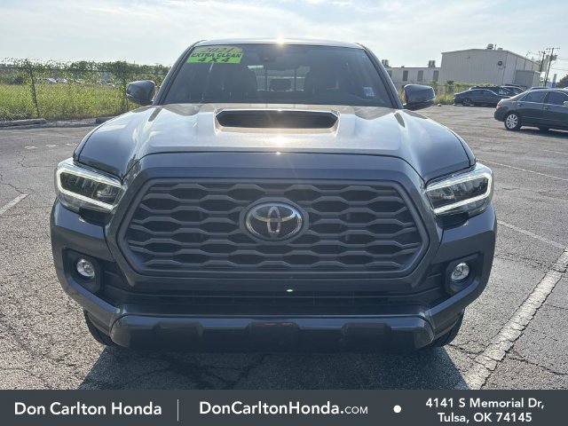 Used 2021 Toyota Tacoma TRD Sport w/ Technology Package AWD/4WD image 2