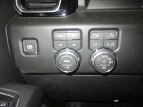 New 2026 GMC Sierra 1500 Denali w/ Denali Reserve Package AWD/4WD image 41