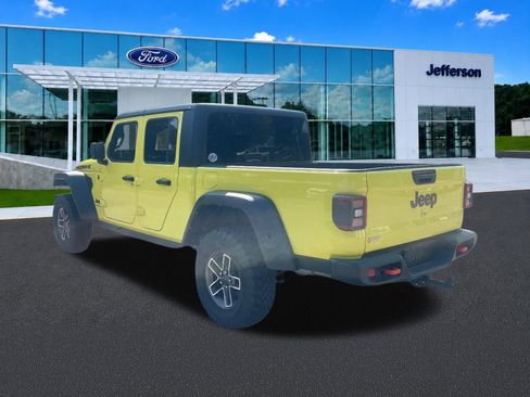 Used 2024 Jeep Gladiator Mojave w/ Convenience Group AWD/4WD image 5